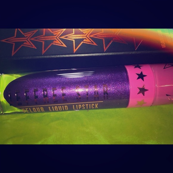 Zombie kiss - Picture 1 of 1